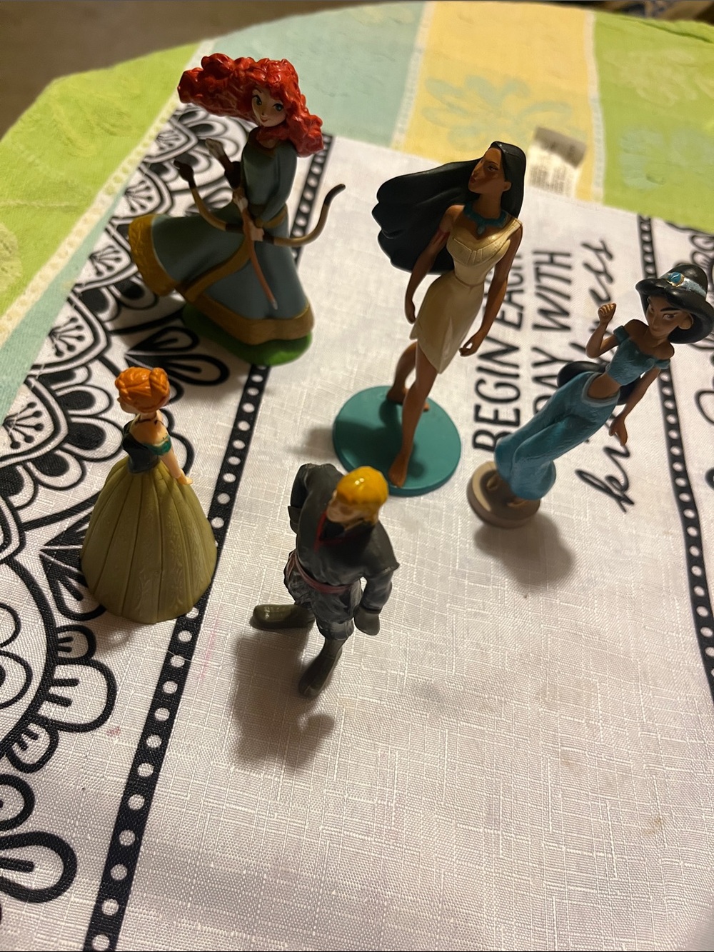 5 Disney figurines